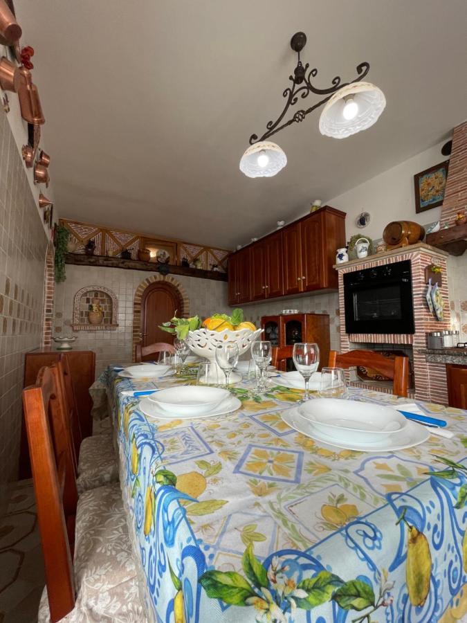 Loren House, Relaxing Location With Seaview Масса-Лубренсе Экстерьер фото